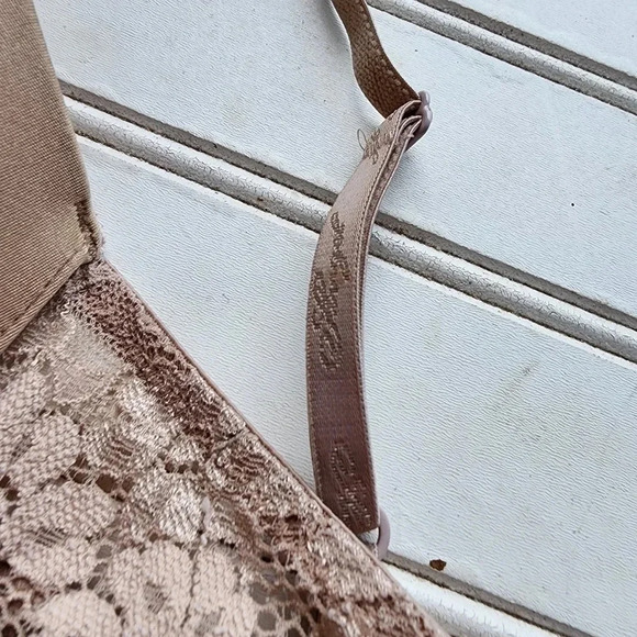 VICTORIA'S SECRET ANGELS Nude Beige BRA WOMENS SIZE 34B Lace Lightly Padded - Picture 9 of 12